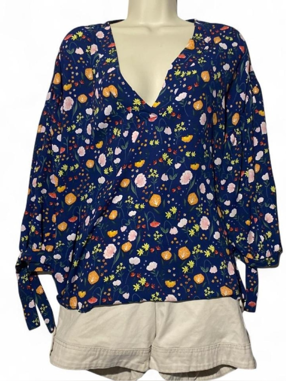 Finn & Grace Navy Floral V-Neck Long-Sleeve Blouse